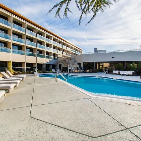 Sheraton Чапел Хилл Экстерьер фото