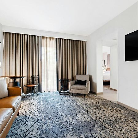 Sheraton Чапел Хилл Экстерьер фото