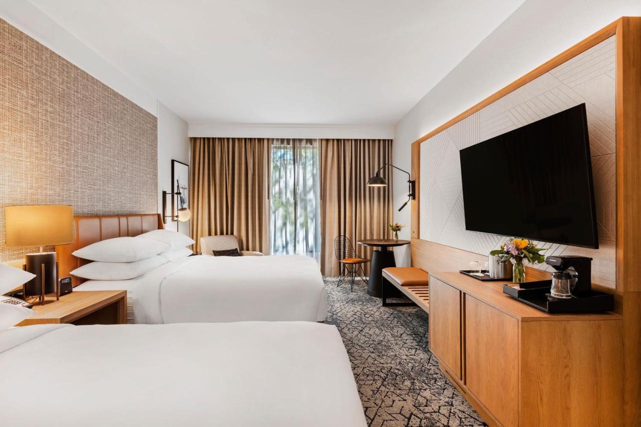 Sheraton Чапел Хилл Экстерьер фото